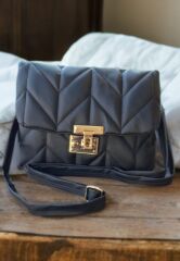 Orta Boy Siyah Omuz Askılı Kadın Çantası