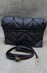 Orta Boy Siyah Omuz Askılı Kadın Çantası